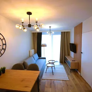https://kaya-apartament-de-luxe-z-basenem.kolobrzeghotels.com